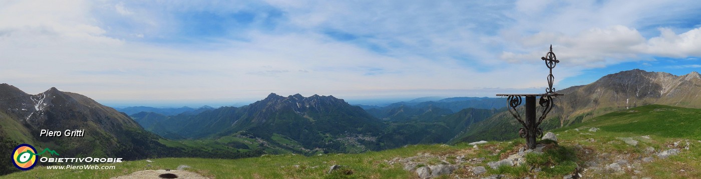 48 Dall'altare del Rifugio vista panoramica.jpg